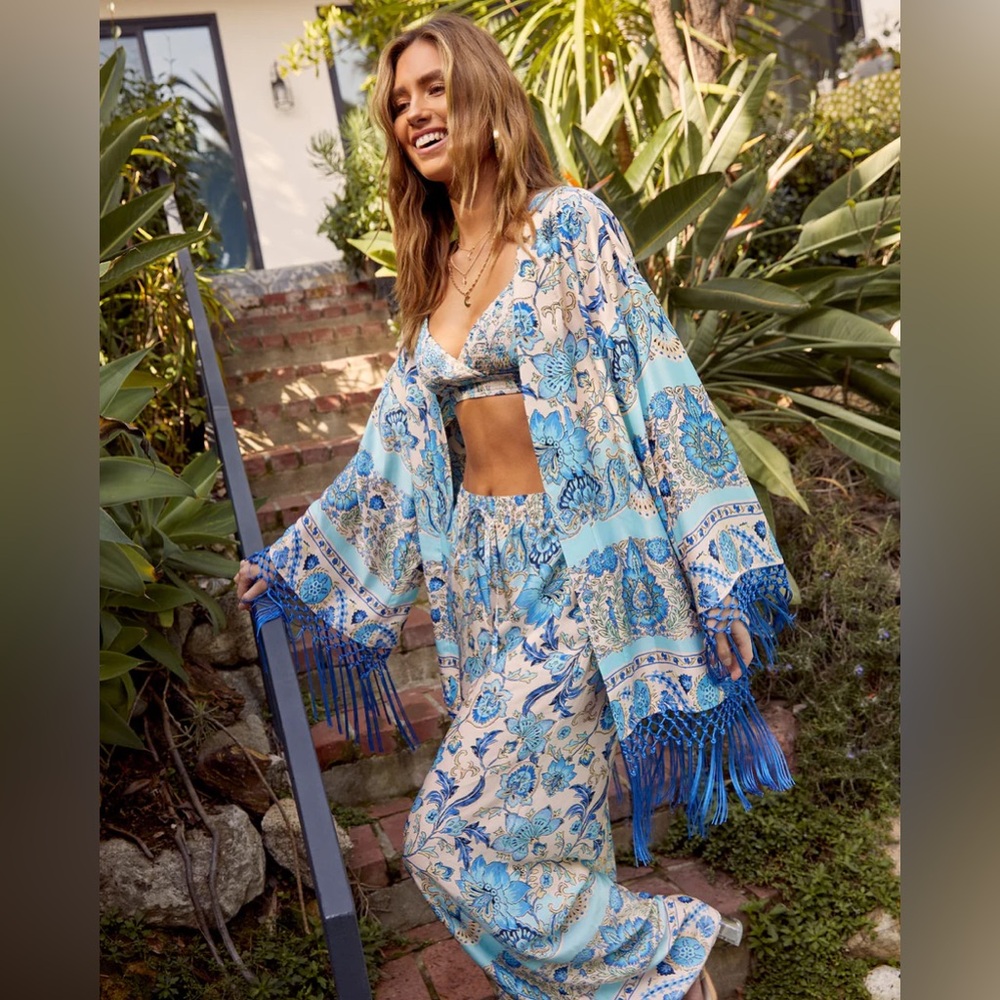 NWT 3 Piece Alani Satin Paisley Komono, Crop Top & Wide Leg Pants |Size Medium